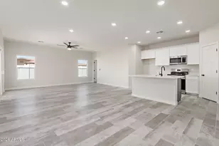 8461 W Mission Hills Dr, Arizona City, AZ 85123 - Photo 4