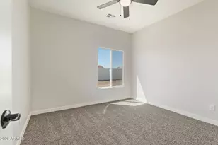 8461 W Mission Hills Dr, Arizona City, AZ 85123 - Photo 18