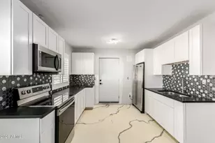 7630 N 42nd Ln, Phoenix, AZ 85051 - Photo 24