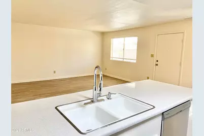 8529 E Portland Street, Scottsdale, AZ 85257 - Photo 6