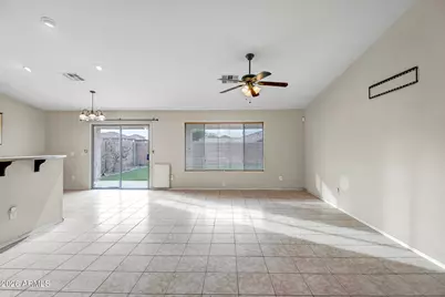 17189 W Watkins Street, Goodyear, AZ 85338 - Photo 2