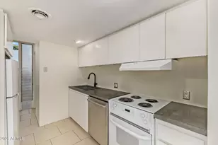 4411 N 40th St, Phoenix, AZ 85018 - Photo 10