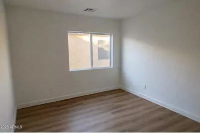 11536 W Oglesby Avenue, Youngtown, AZ 85363 - Photo 14