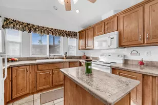 721 Emerald Dr, Apache Junction, AZ 85119 - Photo 1