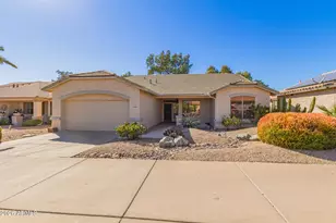 17859 W Club Vista Dr, Surprise, AZ 85374 - Photo 32
