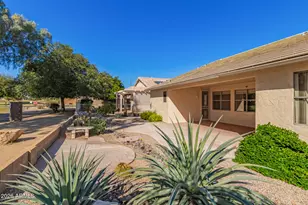 17859 W Club Vista Dr, Surprise, AZ 85374 - Photo 2