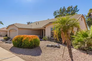 17859 W Club Vista Dr, Surprise, AZ 85374 - Photo 36
