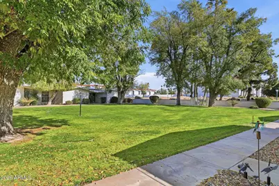 17042 N 105th Avenue, Sun City, AZ 85373 - Photo 6