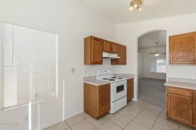 982 E Carla Vista Place, Chandler, AZ 85225 - Photo 4