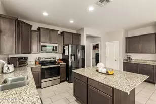 5762 S 250th Dr, Buckeye, AZ 85326 - Photo 6