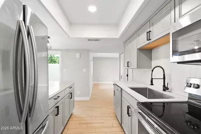 3101 W Loma Lane, Phoenix, AZ 85051 - Photo 2