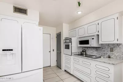 9416 N 110th Avenue, Sun City, AZ 85351 - Photo 14