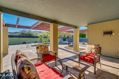 1055 W Indian Hills Place, Phoenix, AZ 85023 - Photo 24