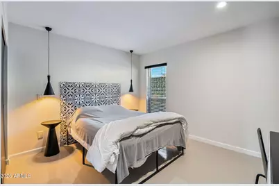 1055 W Indian Hills Place, Phoenix, AZ 85023 - Photo 18