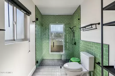 1055 W Indian Hills Place, Phoenix, AZ 85023 - Photo 16