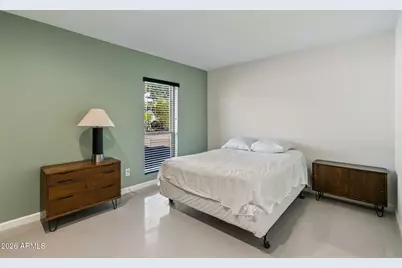 1055 W Indian Hills Place, Phoenix, AZ 85023 - Photo 20