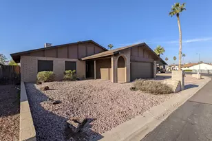 10044 N 39th Ln, Phoenix, AZ 85051 - Photo 2