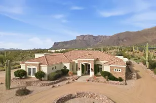 10558 E Cloudview Ave, Gold Canyon, AZ 85118 - Photo 2