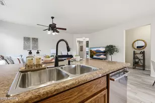 2303 W Desert Ln, Phoenix, AZ 85041 - Photo 20