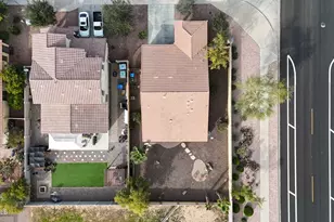 2303 W Desert Ln, Phoenix, AZ 85041 - Photo 48