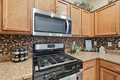 2303 W Desert Lane, Phoenix, AZ 85041 - Photo 22