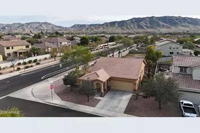 2303 W Desert Lane, Phoenix, AZ 85041 - Photo 46