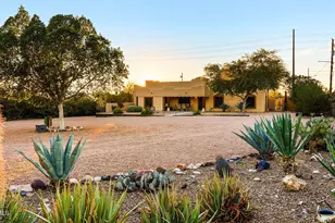 385 N Tomahawk Rd, Apache Junction, AZ 85119 - Photo 1