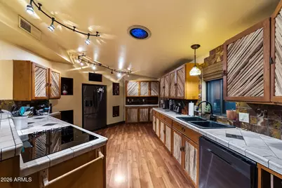 385 N Tomahawk Road, Apache Junction, AZ 85119 - Photo 8