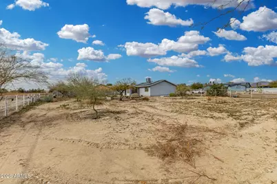 22303 W Meade Lane, Buckeye, AZ 85326 - Photo 12