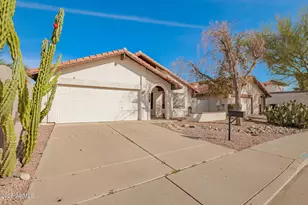 2142 W Knowles Cir, Mesa, AZ 85202 - Photo 2