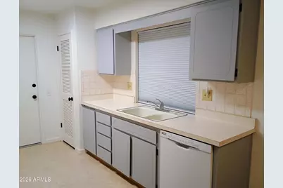 10706 W Hutton Drive, Sun City, AZ 85351 - Photo 20