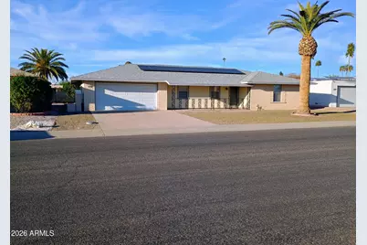 10706 W Hutton Drive, Sun City, AZ 85351 - Photo 2