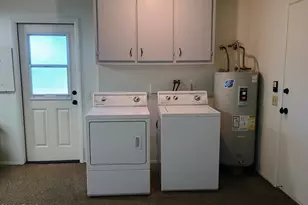 10706 W Hutton Dr, Sun City, AZ 85351 - Photo 22