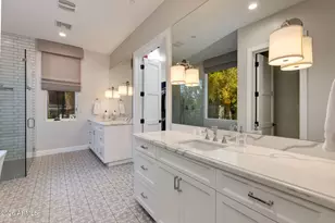 4408 N 37th Wy, Phoenix, AZ 85018 - Photo 10