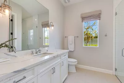 4408 N 37th Way, Phoenix, AZ 85018 - Photo 16