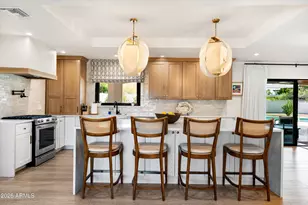 4545 N Royal View Dr E, Phoenix, AZ 85018 - Photo 20