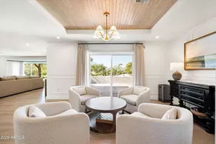 4545 N Royal View Dr E, Phoenix, AZ 85018 - Photo 14