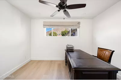 4545 N Royal View Drive E, Phoenix, AZ 85018 - Photo 34