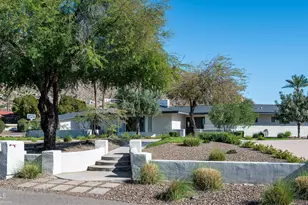 4545 N Royal View Dr E, Phoenix, AZ 85018 - Photo 2