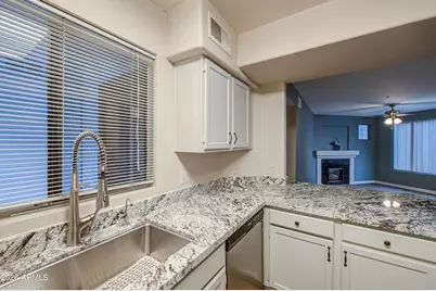 3848 N 3rd Avenue #1052, Phoenix, AZ 85013 - Photo 8