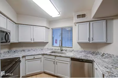 3848 N 3rd Avenue #1052, Phoenix, AZ 85013 - Photo 2