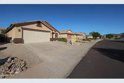 2420 W Blue Sky Drive, Phoenix, AZ 85085 - Photo 2