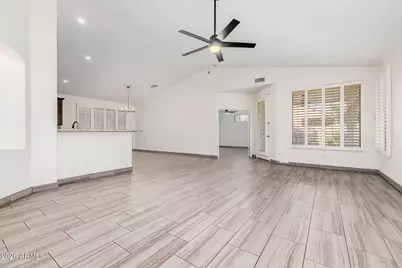 1136 E San Tan Drive, Gilbert, AZ 85296 - Photo 4