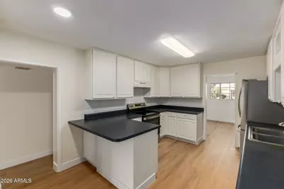 2013 W San Juan Avenue NW, Phoenix, AZ 85015 - Photo 14