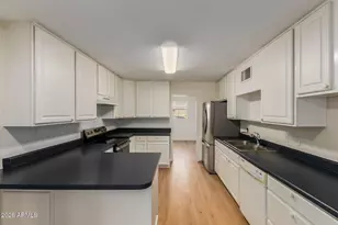 2013 W San Juan Ave NW, Phoenix, AZ 85015 - Photo 12