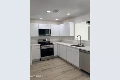 1301 W Sunland Avenue, Phoenix, AZ 85041 - Photo 12