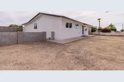 1301 W Sunland Avenue, Phoenix, AZ 85041 - Photo 4