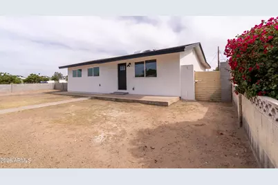 1301 W Sunland Avenue, Phoenix, AZ 85041 - Photo 2