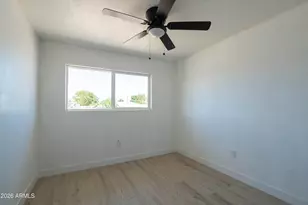 1301 W Sunland Ave, Phoenix, AZ 85041 - Photo 32