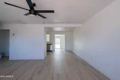 1301 W Sunland Avenue, Phoenix, AZ 85041 - Photo 10